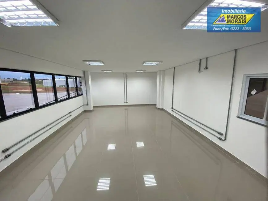 Armazém / Galpão para alugar, 1800m2 em Éden, Sorocaba - SP - imagem 6 Foto 6 de Armazém / Galpão para alugar, 1800m2 em Éden, Sorocaba - SP