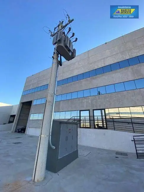 Armazém / Galpão para alugar, 1800m2 em Éden, Sorocaba - SP - imagem 3 Foto 3 de Armazém / Galpão para alugar, 1800m2 em Éden, Sorocaba - SP