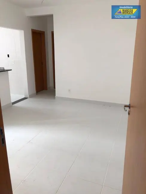 Foto 2 de Apartamento com 2 quartos para alugar, 2000m2 em Jardim São Carlos, Sorocaba - SP