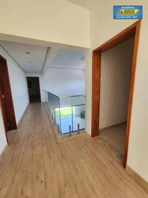 Foto 3 de Casa de Condomínio com 4 quartos à venda, 1050m2 em Aracoiaba Da Serra - SP