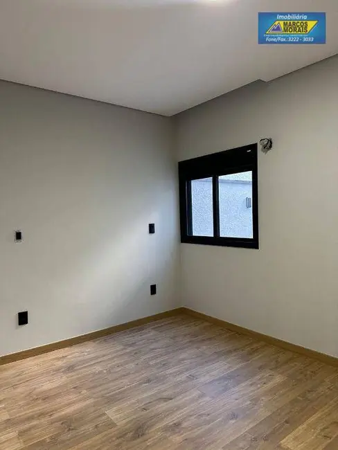 Casa de Condomínio com 3 quartos à venda, 250m2 em Loteamento Aldeia da Mata, Votorantim - SP - imagem 4 Foto 4 de Casa de Condomínio com 3 quartos à venda, 250m2 em Loteamento Aldeia da Mata, Votorantim - SP