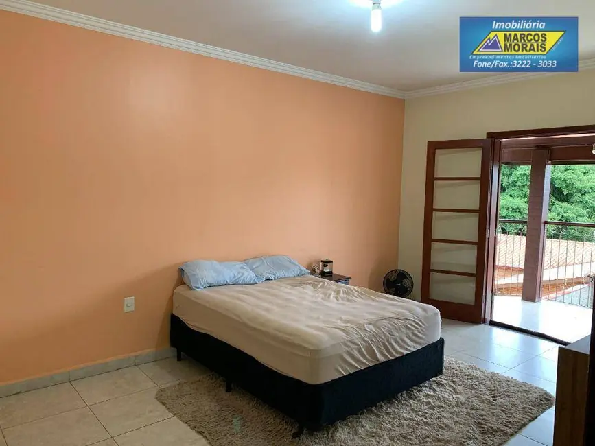 Casa com 3 quartos à venda, 300m2 em Vila Assis, Sorocaba - SP - imagem 4 Foto 4 de Casa com 3 quartos à venda, 300m2 em Vila Assis, Sorocaba - SP