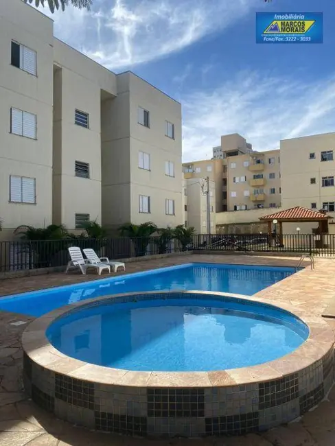 Foto 1 de Apartamento com 2 quartos à venda, 50m2 em Lopes de Oliveira, Sorocaba - SP