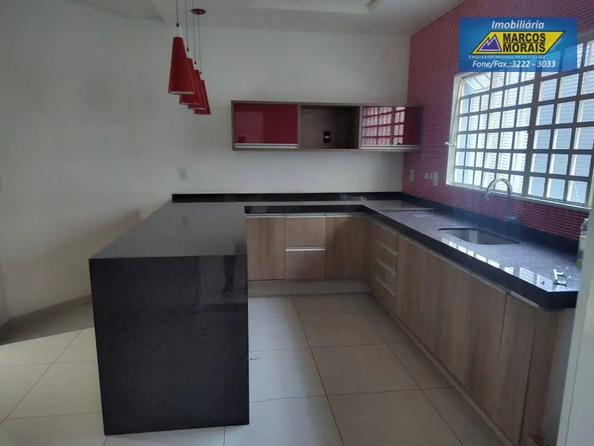 Foto 3 de Casa com 3 quartos à venda, 440m2 em Jardim Rosália Alcolea, Sorocaba - SP