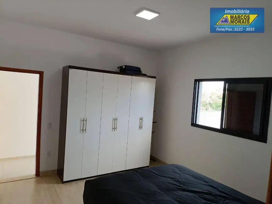 Foto 5 de Casa de Condomínio com 4 quartos à venda, 1050m2 em Aracoiaba Da Serra - SP