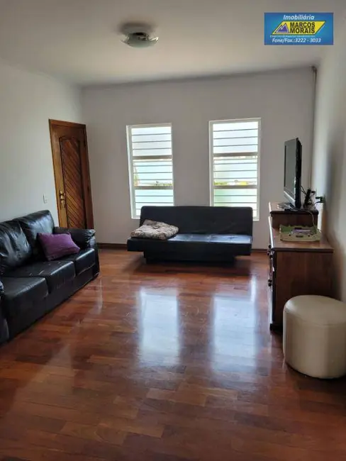 Casa com 2 quartos para alugar, 250m2 em Vila Trujillo, Sorocaba - SP - imagem 2 Foto 2 de Casa com 2 quartos para alugar, 250m2 em Vila Trujillo, Sorocaba - SP