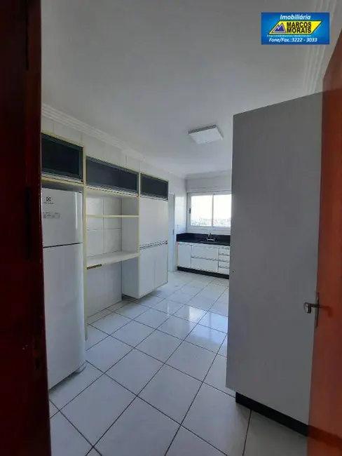 Apartamento com 3 quartos à venda e para alugar, 200m2 em Jardim Emília, Sorocaba - SP - imagem 8 Foto 8 de Apartamento com 3 quartos à venda e para alugar, 200m2 em Jardim Emília, Sorocaba - SP
