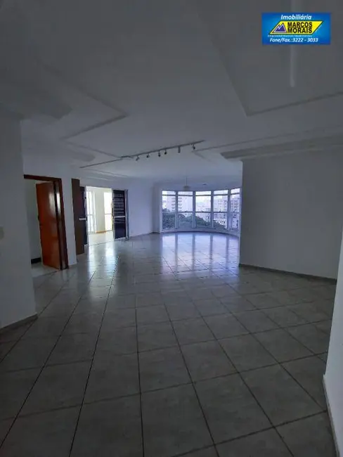 Apartamento com 3 quartos à venda e para alugar, 200m2 em Jardim Emília, Sorocaba - SP - imagem 3 Foto 3 de Apartamento com 3 quartos à venda e para alugar, 200m2 em Jardim Emília, Sorocaba - SP