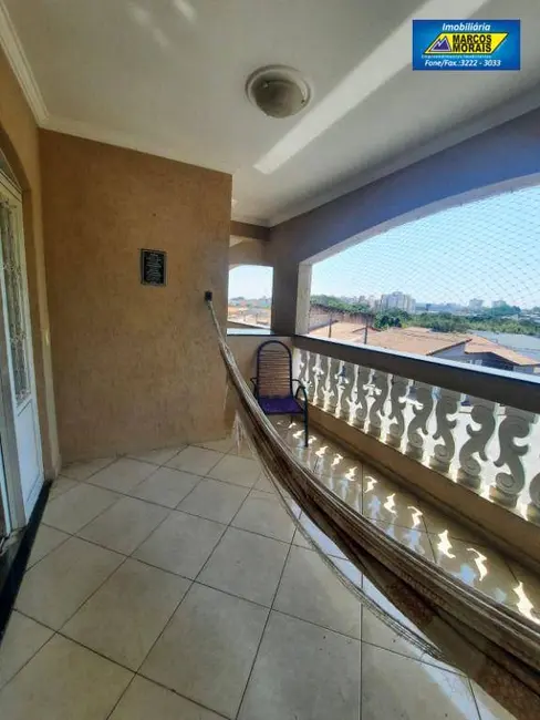 Foto 2 de Casa com 3 quartos para alugar, 200m2 em Jardim Residencial Deolinda Guerra, Sorocaba - SP