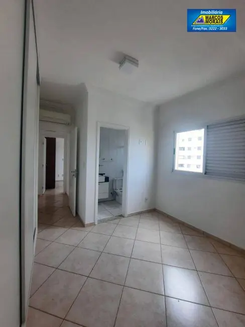 Apartamento com 3 quartos para alugar, 100m2 em Jardim Emília, Sorocaba - SP - imagem 8 Foto 8 de Apartamento com 3 quartos para alugar, 100m2 em Jardim Emília, Sorocaba - SP