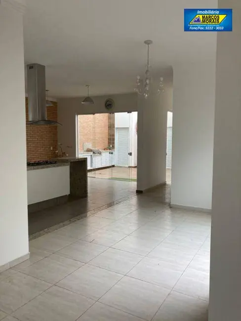Casa com 3 quartos à venda, 250m2 em Alto da Boa Vista, Sorocaba - SP - imagem 8 Foto 8 de Casa com 3 quartos à venda, 250m2 em Alto da Boa Vista, Sorocaba - SP