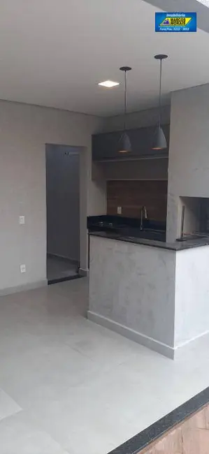 Casa de Condomínio com 3 quartos à venda, 250m2 em Wanel Ville, Sorocaba - SP - imagem 7 Foto 7 de Casa de Condomínio com 3 quartos à venda, 250m2 em Wanel Ville, Sorocaba - SP