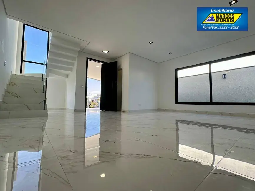 Casa de Condomínio com 3 quartos à venda, 217m2 em Wanel Ville, Sorocaba - SP - imagem 3 Foto 3 de Casa de Condomínio com 3 quartos à venda, 217m2 em Wanel Ville, Sorocaba - SP