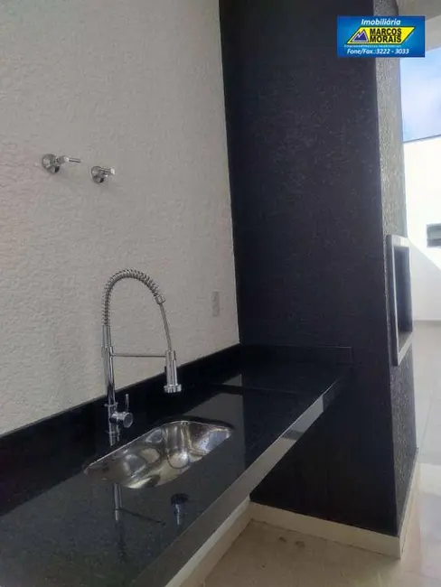 Casa de Condomínio com 3 quartos à venda, 200m2 em Wanel Ville, Sorocaba - SP - imagem 3 Foto 3 de Casa de Condomínio com 3 quartos à venda, 200m2 em Wanel Ville, Sorocaba - SP