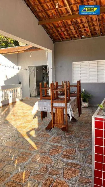 Casa com 2 quartos à venda, 135m2 em Protestantes, Votorantim - SP - imagem 3 Foto 3 de Casa com 2 quartos à venda, 135m2 em Protestantes, Votorantim - SP
