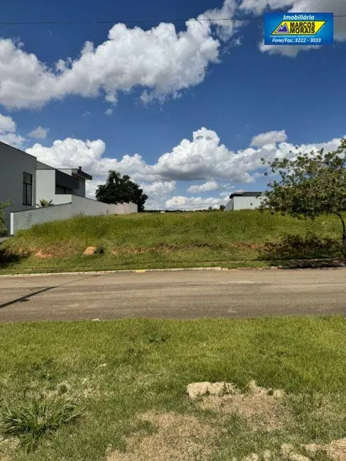 Foto 1 de Terreno / Lote à venda, 1000m2 em Sorocaba - SP