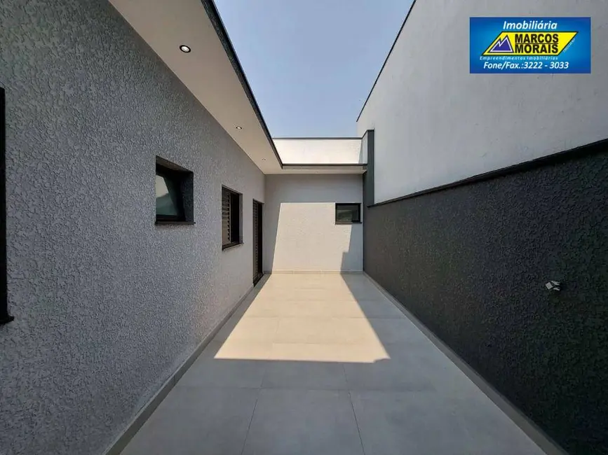 Casa de Condomínio com 3 quartos à venda, 200m2 em Wanel Ville, Sorocaba - SP - imagem 3 Foto 3 de Casa de Condomínio com 3 quartos à venda, 200m2 em Wanel Ville, Sorocaba - SP