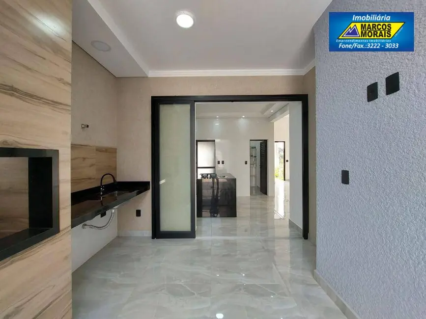 Casa de Condomínio com 3 quartos à venda, 200m2 em Wanel Ville, Sorocaba - SP - imagem 2 Foto 2 de Casa de Condomínio com 3 quartos à venda, 200m2 em Wanel Ville, Sorocaba - SP