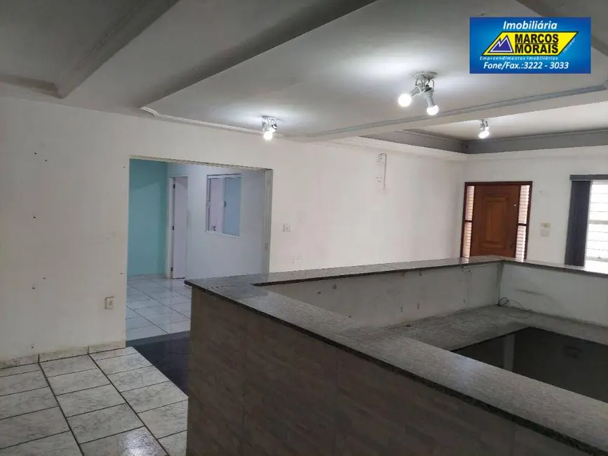 Casa com 3 quartos para alugar, 250m2 em Parque das Laranjeiras, Sorocaba - SP - imagem 7 Foto 7 de Casa com 3 quartos para alugar, 250m2 em Parque das Laranjeiras, Sorocaba - SP