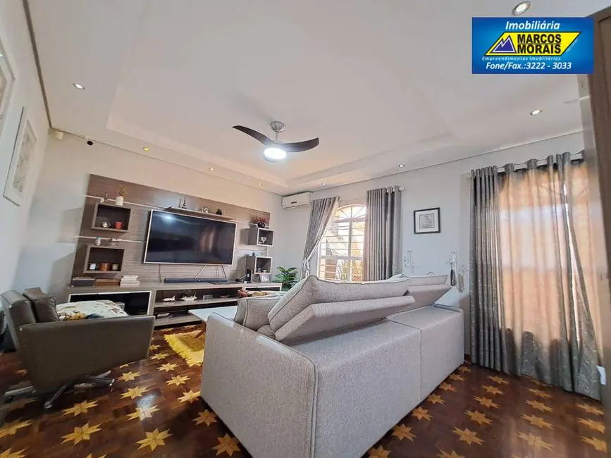 Foto 8 de Casa com 3 quartos à venda e para alugar, 360m2 em Vila Trujillo, Sorocaba - SP