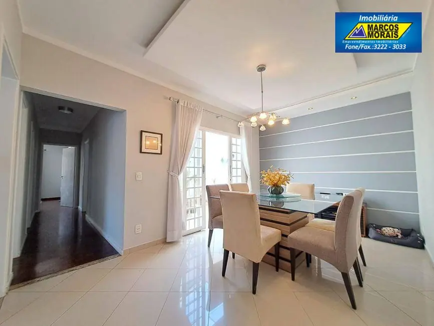 Foto 6 de Casa com 3 quartos à venda e para alugar, 360m2 em Vila Trujillo, Sorocaba - SP