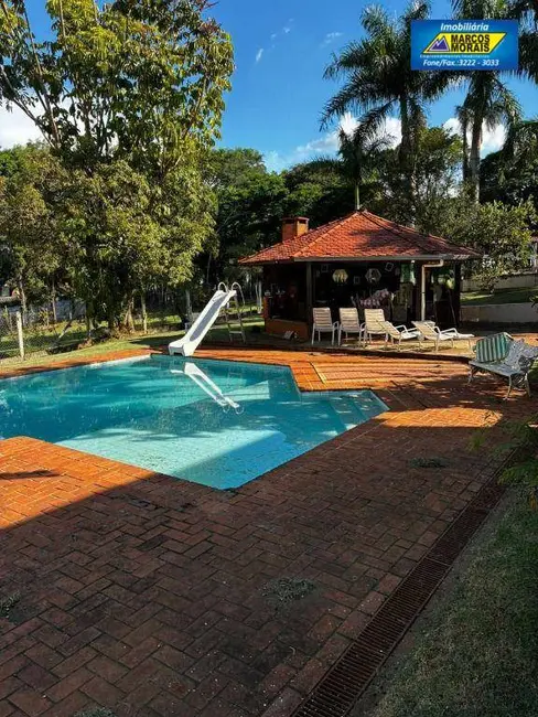 Foto 4 de Chácara com 6 quartos à venda e para alugar, 2200m2 em Aracoiaba Da Serra - SP