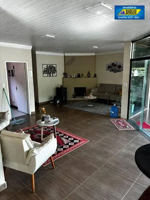 Foto 28 de Chácara com 6 quartos à venda e para alugar, 2200m2 em Aracoiaba Da Serra - SP