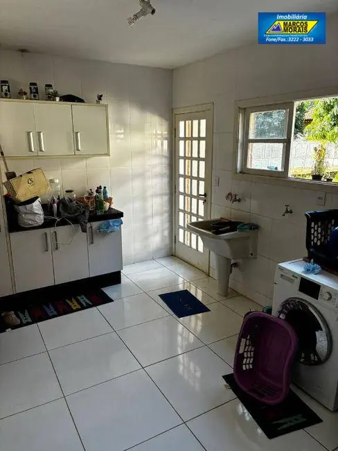 Foto 6 de Chácara com 6 quartos à venda e para alugar, 2200m2 em Aracoiaba Da Serra - SP