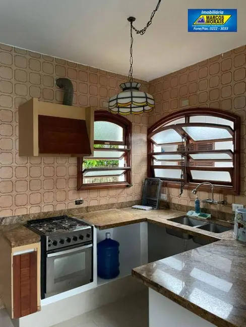 Casa com 5 quartos à venda e para alugar, 500m2 em Jardim Virgínia, Guaruja - SP - imagem 4 Foto 4 de Casa com 5 quartos à venda e para alugar, 500m2 em Jardim Virgínia, Guaruja - SP
