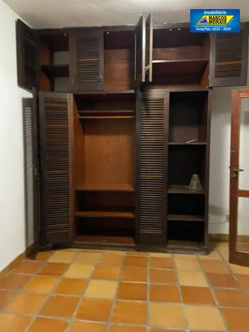 Casa com 5 quartos à venda e para alugar, 500m2 em Jardim Virgínia, Guaruja - SP - imagem 7 Foto 7 de Casa com 5 quartos à venda e para alugar, 500m2 em Jardim Virgínia, Guaruja - SP