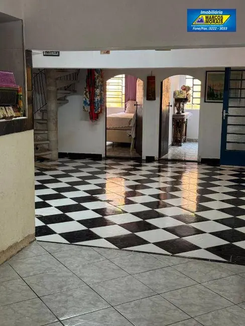 Foto 2 de Casa com 4 quartos à venda, 175m2 em Vila Santana, Sorocaba - SP