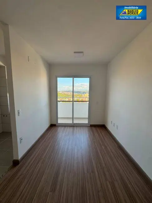 Apartamento com 2 quartos para alugar, 52m2 em Vila Hortência, Sorocaba - SP - imagem 8 Foto 8 de Apartamento com 2 quartos para alugar, 52m2 em Vila Hortência, Sorocaba - SP