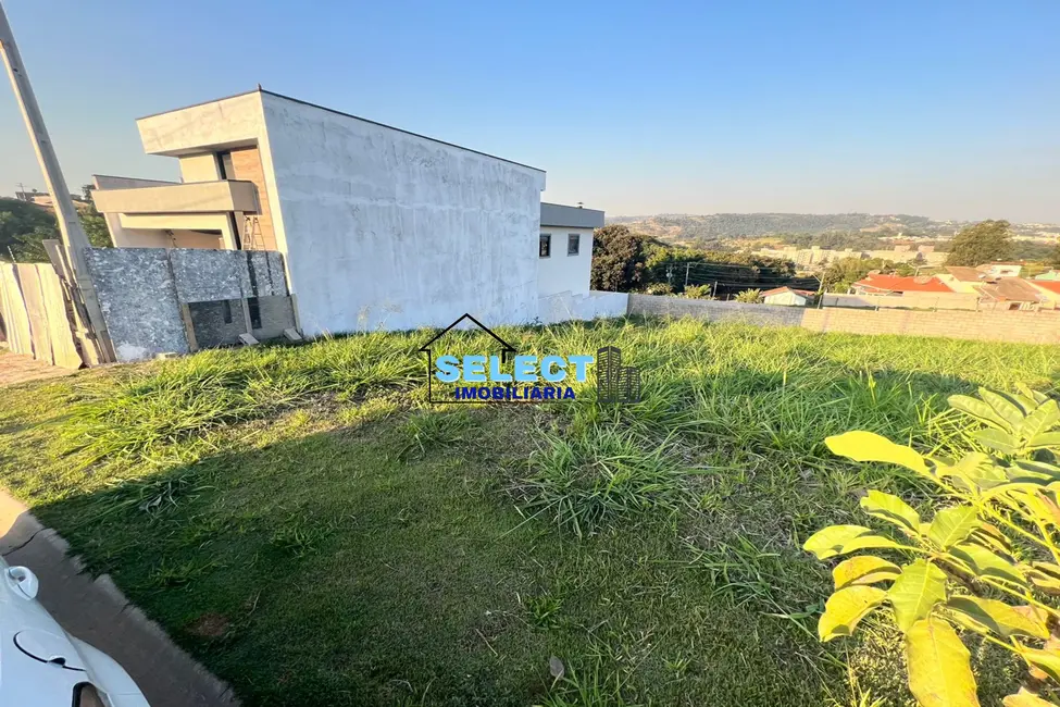 Foto 1 de Terreno / Lote à venda, 300m2 em Valinhos - SP