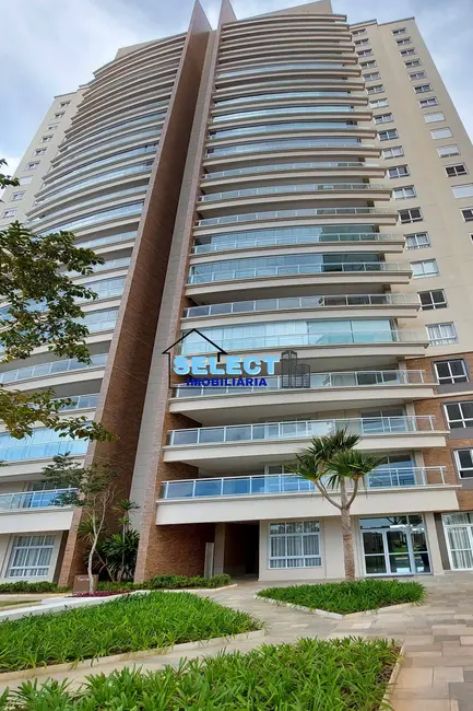Foto 1 de Apartamento com 4 quartos para alugar, 247m2 em Vila Embaré, Valinhos - SP