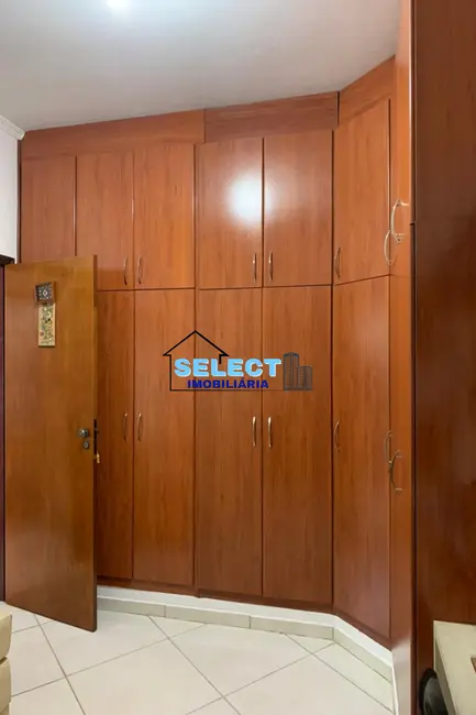 Casa com 3 quartos à venda, 252m2 em Jardim Pinheiros, Valinhos - SP - imagem 9 Foto 9 de Casa com 3 quartos à venda, 252m2 em Jardim Pinheiros, Valinhos - SP