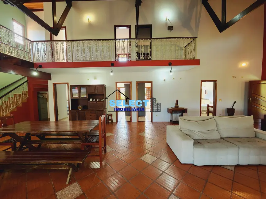 Chácara com 7 quartos à venda, 700m2 em Louveira - SP - imagem 6 Foto 6 de Chácara com 7 quartos à venda, 700m2 em Louveira - SP