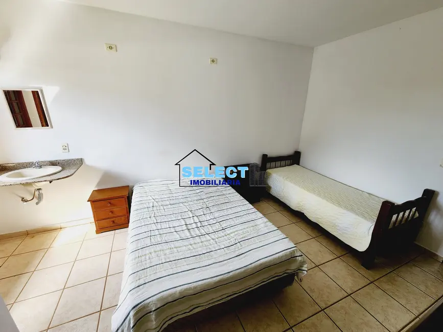 Chácara com 7 quartos à venda, 700m2 em Louveira - SP - imagem 9 Foto 9 de Chácara com 7 quartos à venda, 700m2 em Louveira - SP