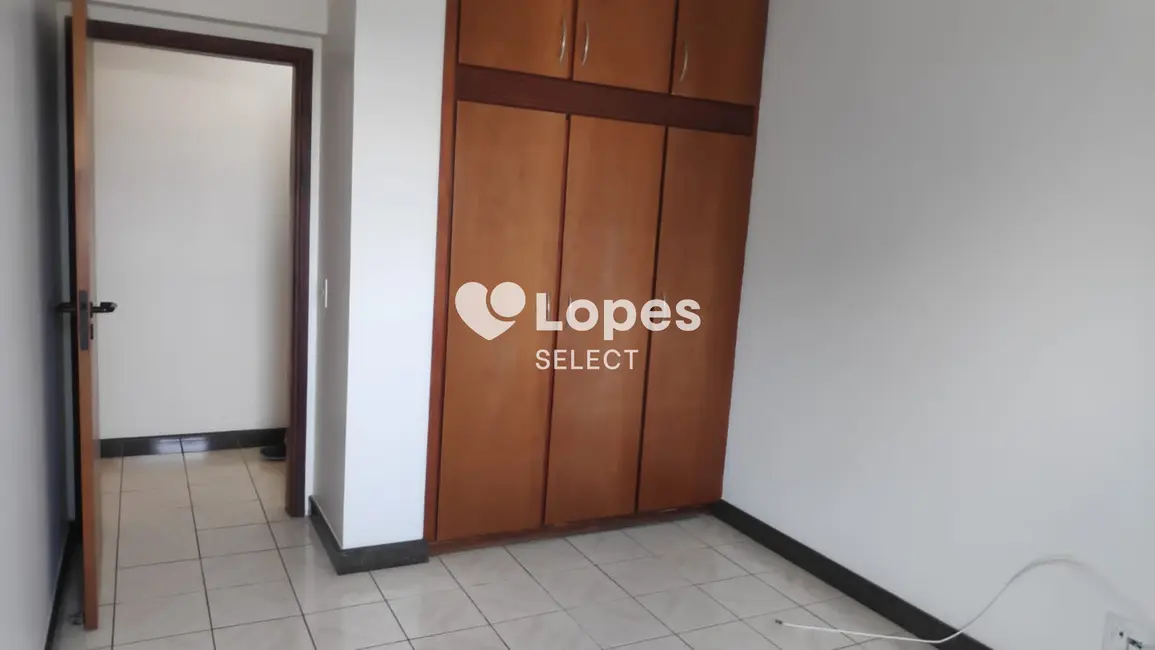 Apartamento com 3 quartos à venda e para alugar, 138m2 em Vila Embaré, Valinhos - SP - imagem 9 Foto 9 de Apartamento com 3 quartos à venda e para alugar, 138m2 em Vila Embaré, Valinhos - SP