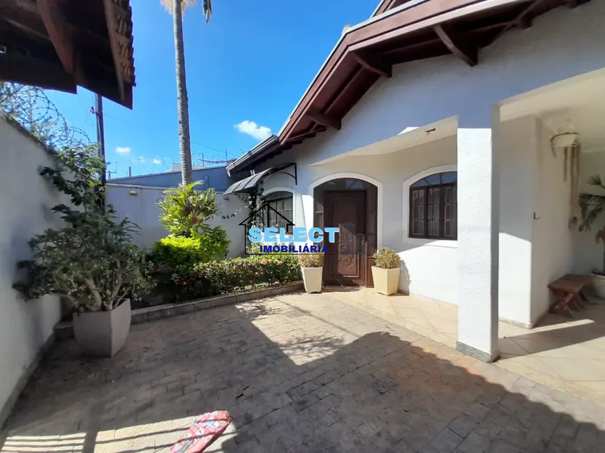 Foto 2 de Casa com 3 quartos à venda, 267m2 em Louveira - SP