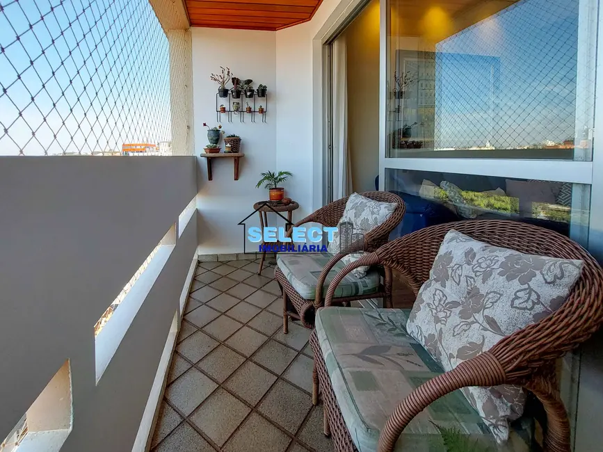 Apartamento com 4 quartos à venda, 267m2 em Vila Embaré, Valinhos - SP - imagem 4 Foto 4 de Apartamento com 4 quartos à venda, 267m2 em Vila Embaré, Valinhos - SP