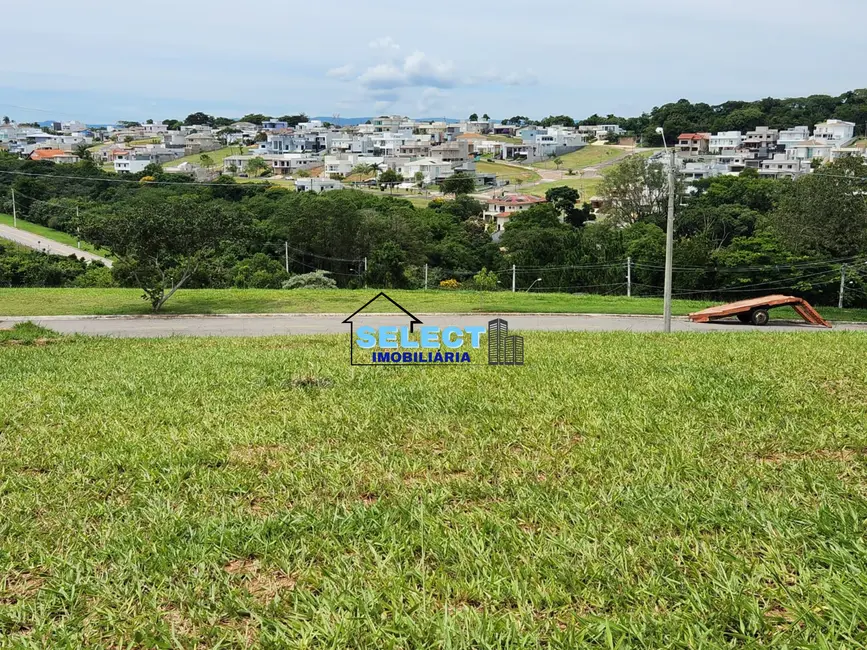 Foto 1 de Terreno / Lote à venda, 525m2 em Louveira - SP