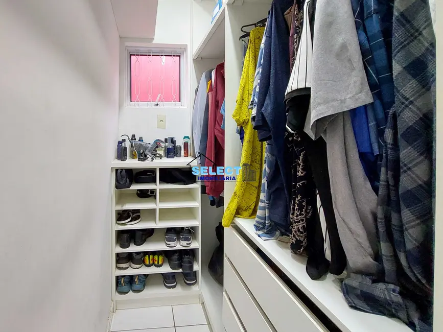 Casa com 8 quartos à venda, 275m2 em Jardim do Lago, Valinhos - SP - imagem 9 Foto 9 de Casa com 8 quartos à venda, 275m2 em Jardim do Lago, Valinhos - SP