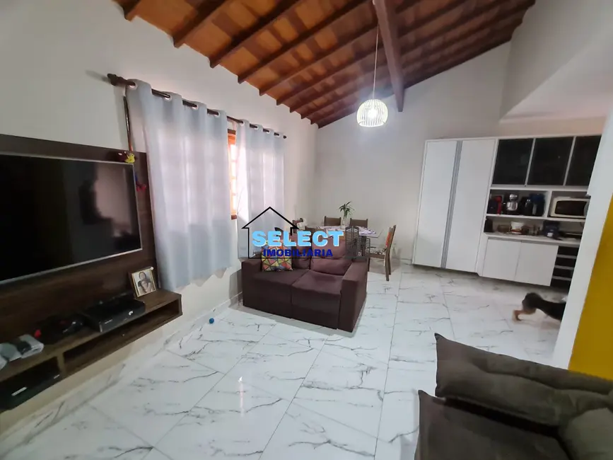 Casa com 3 quartos à venda, 300m2 em Jardim Maria Rosa, Valinhos - SP - imagem 7 Foto 7 de Casa com 3 quartos à venda, 300m2 em Jardim Maria Rosa, Valinhos - SP