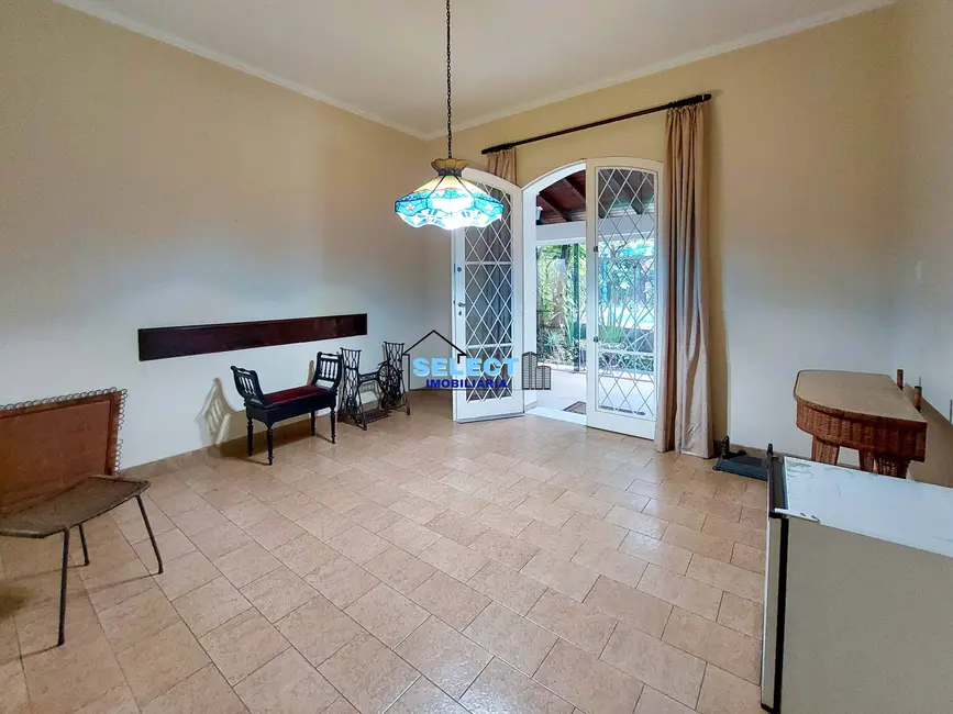 Casa com 9 quartos à venda e para alugar, 747m2 em Jardim das Paineiras, Campinas - SP - imagem 8 Foto 8 de Casa com 9 quartos à venda e para alugar, 747m2 em Jardim das Paineiras, Campinas - SP