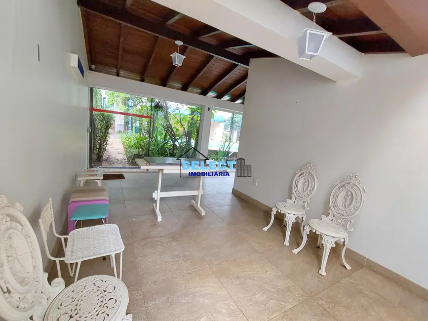 Casa com 9 quartos à venda e para alugar, 747m2 em Jardim das Paineiras, Campinas - SP - imagem 5 Foto 5 de Casa com 9 quartos à venda e para alugar, 747m2 em Jardim das Paineiras, Campinas - SP