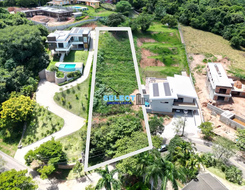 Foto 1 de Terreno / Lote à venda, 2051m2 em Louveira - SP