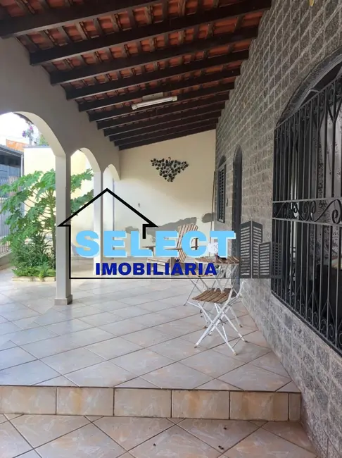 Casa com 3 quartos à venda, 218m2 em Jardim Novo Mundo, Valinhos - SP - imagem 3 Foto 3 de Casa com 3 quartos à venda, 218m2 em Jardim Novo Mundo, Valinhos - SP