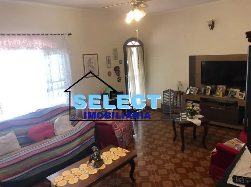 Casa com 3 quartos à venda, 218m2 em Jardim Novo Mundo, Valinhos - SP - imagem 8 Foto 8 de Casa com 3 quartos à venda, 218m2 em Jardim Novo Mundo, Valinhos - SP