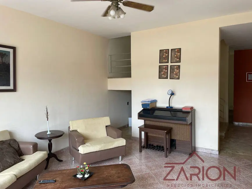 Foto 6 de Casa com 3 quartos para alugar, 218m2 em Centro, Taubate - SP