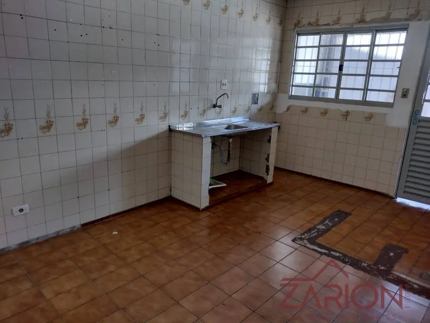 Foto 7 de Casa com 1 quarto para alugar, 190m2 em Taubate - SP